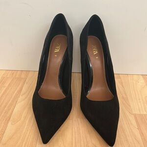 Black classic high heels